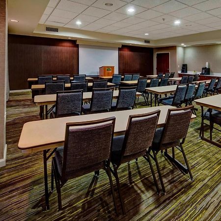 Courtyard By Marriott Alexandria Hotel Exterior foto