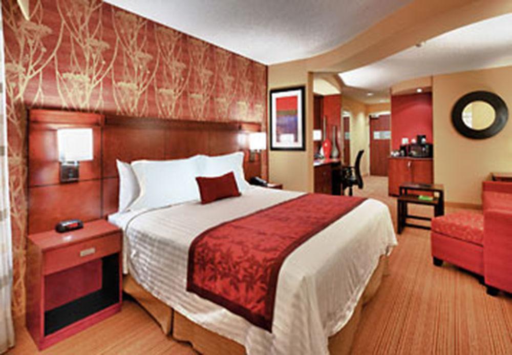 Courtyard By Marriott Alexandria Hotel Quarto foto