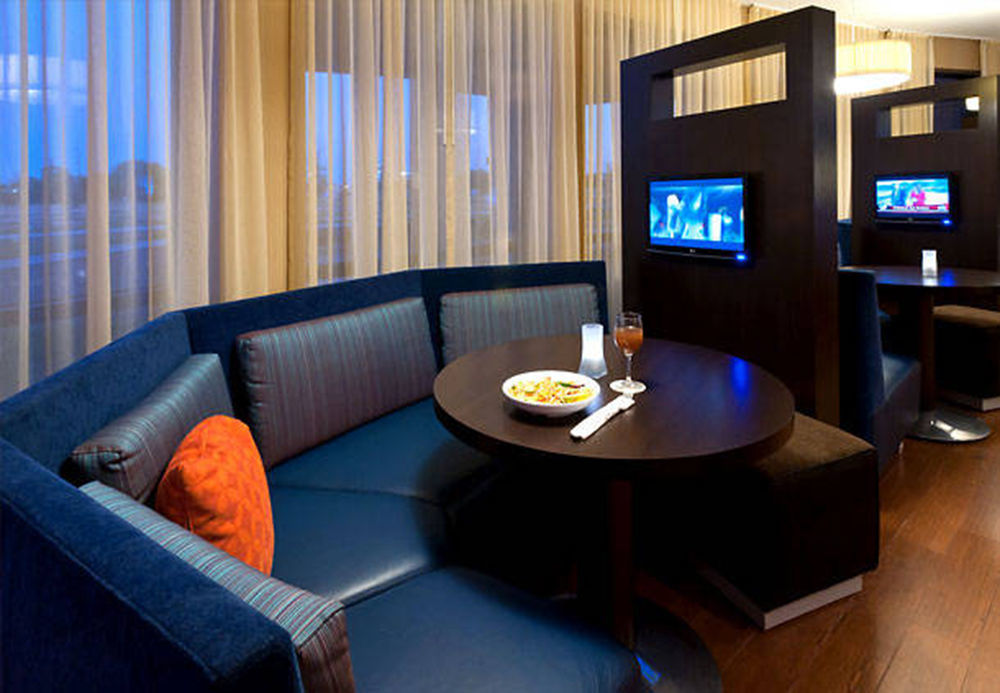 Courtyard By Marriott Alexandria Hotel Quarto foto